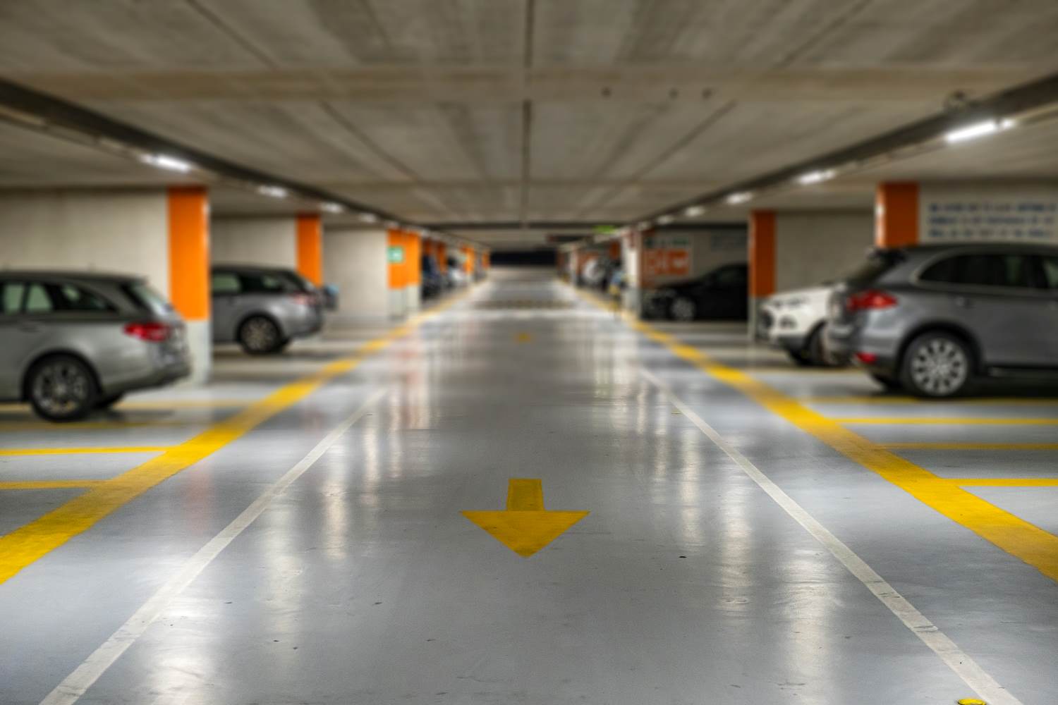 Installation de bornes dans les parkings souterrains : contraintes et solutions