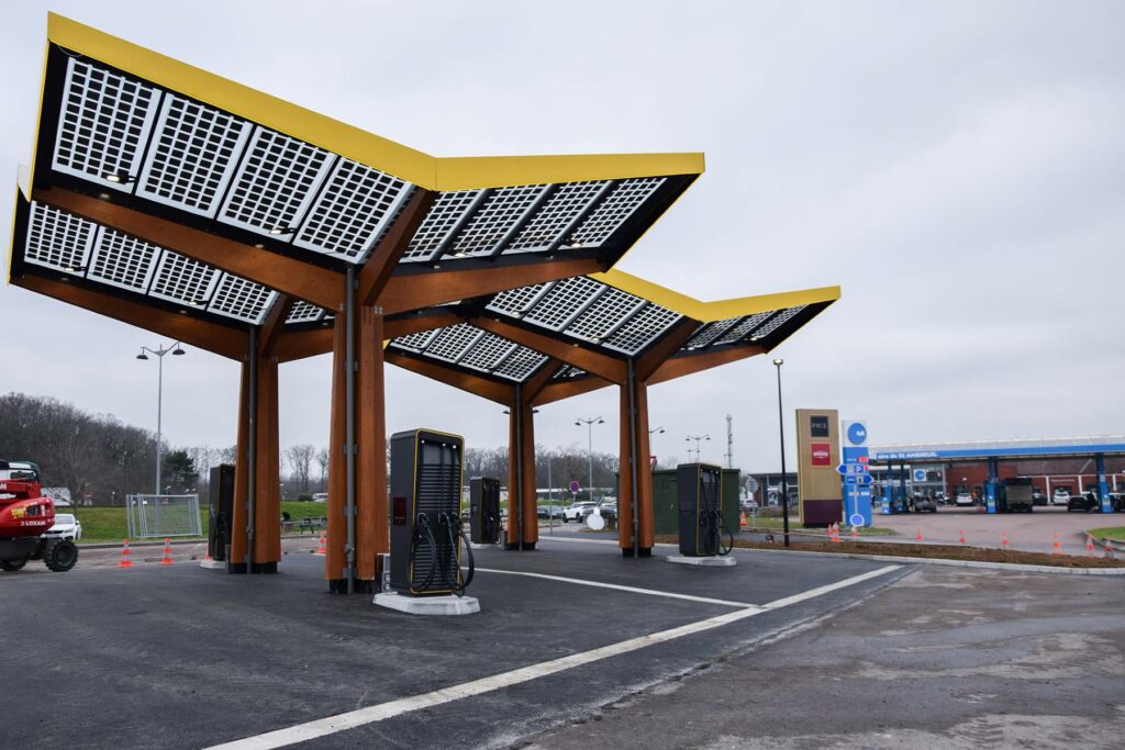 borne de recharge autoroute evolution 2025