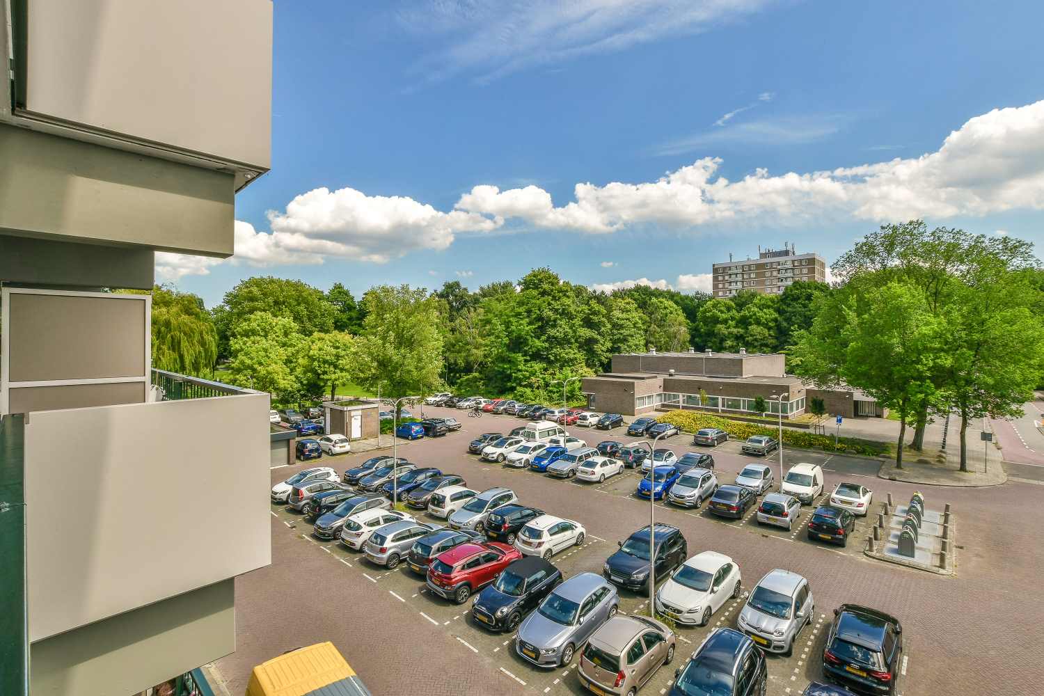 Combien coûte l’installation de bornes de recharge sur un parking d’entreprise